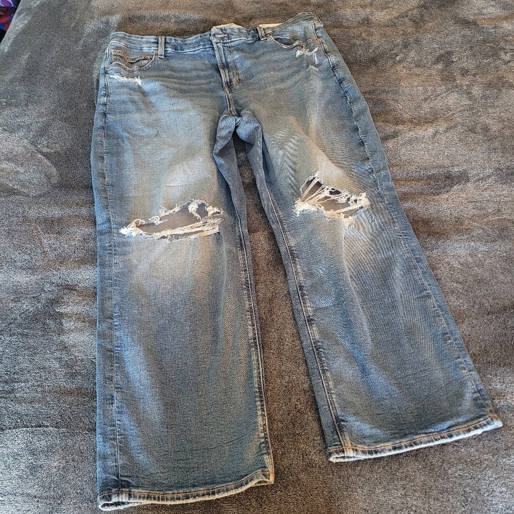 AE Distressed Curvy Straight Jeans NWT Size 20